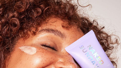 Best mineral sunscreen for sensitive skin – gentle application on calm skin